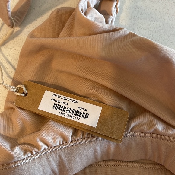 NWOT SKIMS FITS EVERYBODY TRIANGLE BRALETTE - Picture 8 of 8